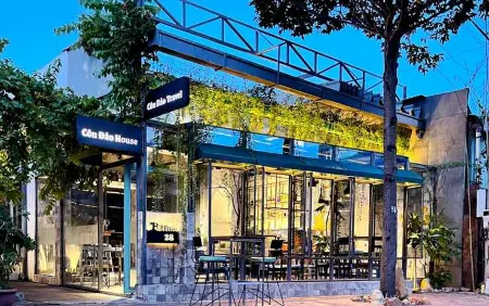 Con Dao House Отели рядом с достопримечательностью «Khu biệt lập Chuồng bò»