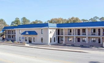 Rodeway Inn & Suites Fort Jackson