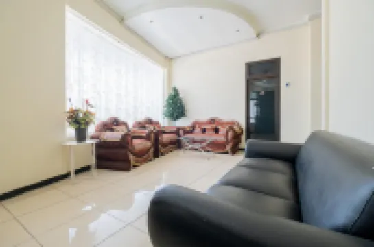 RedDoorz Plus @ Grace Residence Surabaya