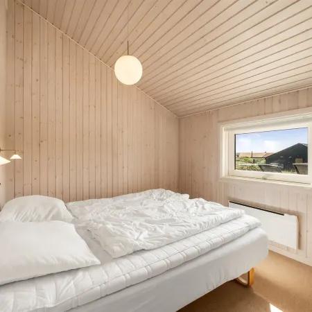 "Emelie" - 200m from the Sea Hoteles en Bjerregård