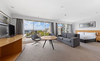 Holiday Inn Sydney Potts Point, an IHG Hotel