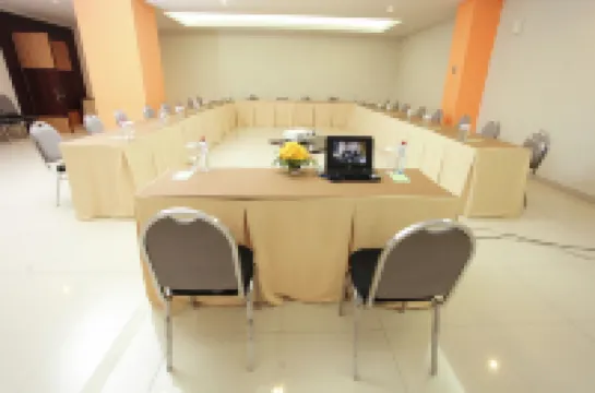 The Square Hotel Surabaya