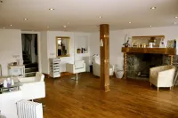 The Golden Fleece Inn Hotels in Garndolbenmaen