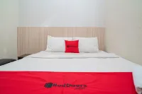 RedDoorz Near Matahari Singosaren Solo Hotel a Panularan