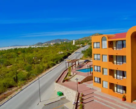 日巖公寓式酒店 洛斯卡沃斯酒店