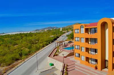 Sunrock Hotel & Suites Hotels near Apex Ocean Divers