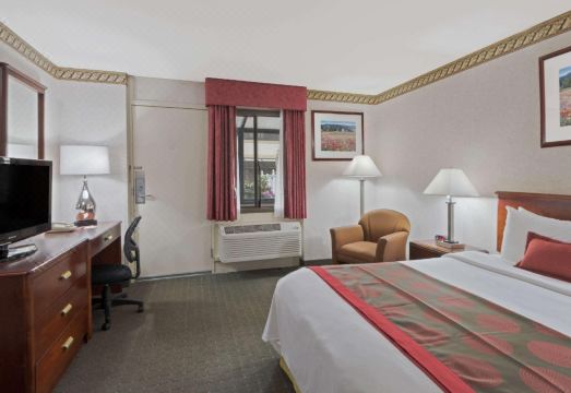 라마다 바이 윈덤 보스턴