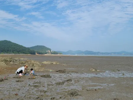 Taean Yulhaus Pension Отели в г. Тхэан