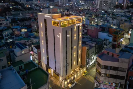 TheOne Hotel Отели рядом с достопримечательностью «Hallyeohaesang National Park of Sacheonsi»