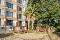 Stone and Wind Resort Hoteles cerca de Citrus Museum