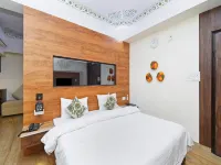 Hotel Arco Palace