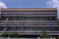 Safira Homestay Syariah Hotel di Halim