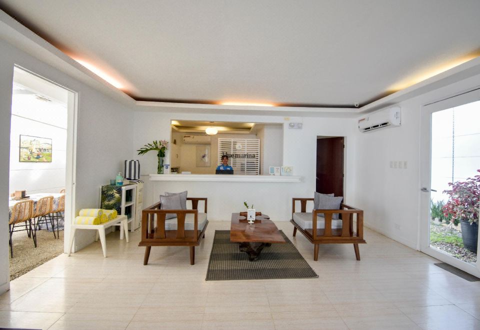 1. 블루 마리나 호..