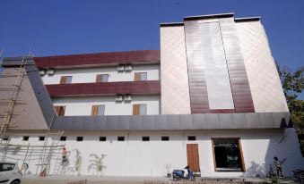 Hotel Pushpdeep Residency