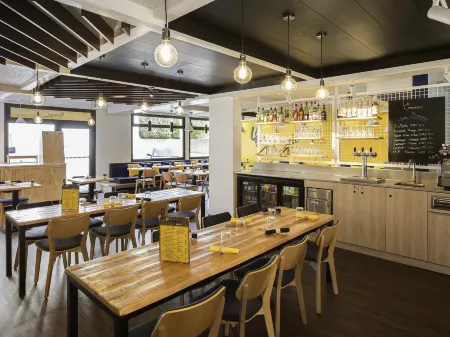 Ibis Lille Lomme Centre Отели в г. Премеск