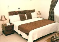 Madugu Hotel and Luxury Apartments