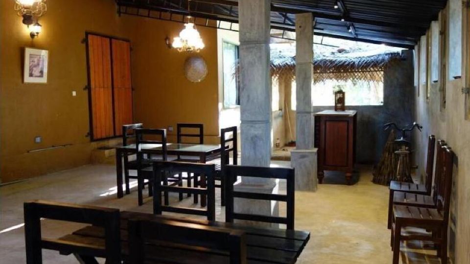 Royal Mandira Hotel
