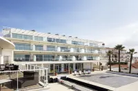 The Beachfront - Praia d'El Rey Golf & Beach Resort Hotels in Amoreira