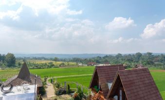 TwoSpaces Living at DeRos Resort & Cafe, Bogor
