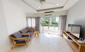 2. Tanjung Aru Luxury Condo.  Comfort&convenient