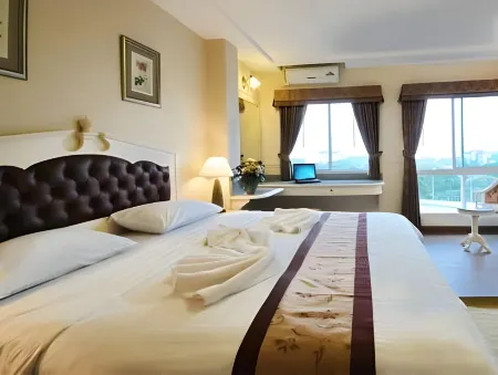 The Airport Greenery Hotel