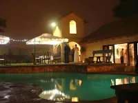 Accolades Boutique Venue - piscina
