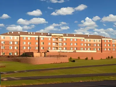 Courtyard Columbia Hotel dekat Kimball Ballroom