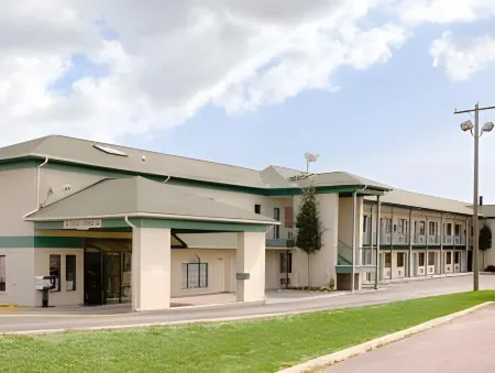 Days Inn by Wyndham Morristown