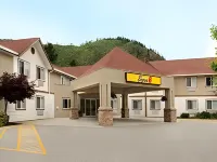 Super 8 by Wyndham West Kelowna BC Hotel a Central Okanagan G