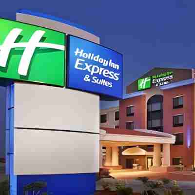 Holiday Inn Express & Suites Fort Lauderdale Airport South Hotel Exterior