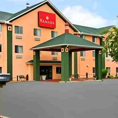 Baymont by Wyndham South Haven Hotel Exterior