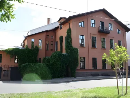 Red-House Boutique-Hotel