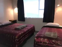 Aaron Court Motel