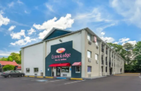 Econo Lodge Inn & Suites Virginia Beach - Norfolk Hotels in Virginia Beach
