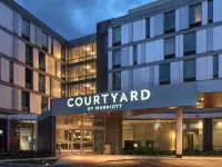 Courtyard Philadelphia South at the Navy Yard Hotels near Wachovia Center