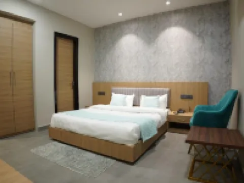 Hotel Central Park Hotels in Bathinda