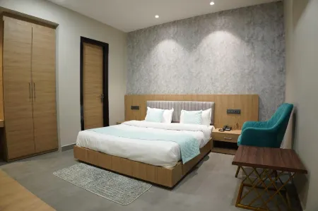 Hotel Central Park Отели в г. Батхинда