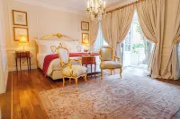 Boutique Hotel Teatro Hotel dekat Igreja Da Misericordia