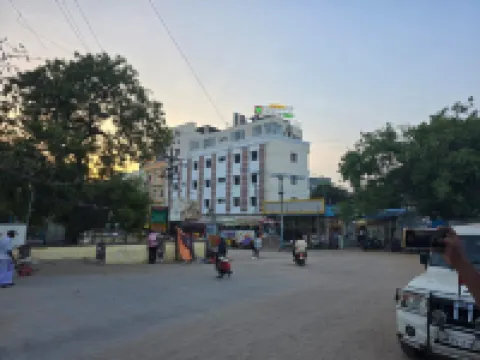 Chitra Temple View Hotels in Tiruchendur