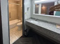 Motel 6 Ada OK