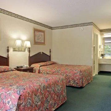 Days Inn & Suites by Wyndham Fort Valley