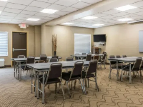 Comfort Suites Hotels in Springfield