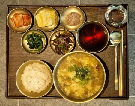 Lake Hill Hotel, Nonsan, Chungcheongnam-do Отели рядом с достопримечательностью «Gwanchoksa»