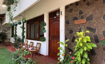 Sharon Inn