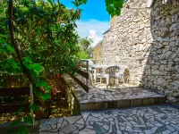 Andrijana Hotels near Kaštel s kulom Turnac