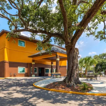 Days Inn by Wyndham Biloxi Beach