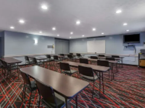 品質酒店-奧斯汀鎮-揚斯敦西部 奧斯汀鎮酒店