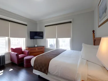 Warfield Hotel