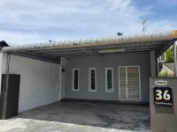 1st Island Homestay @ Bayan Baru