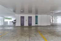 中央公園塔度假村 - 停車場